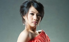 日日碰狠狠躁久久躁AV